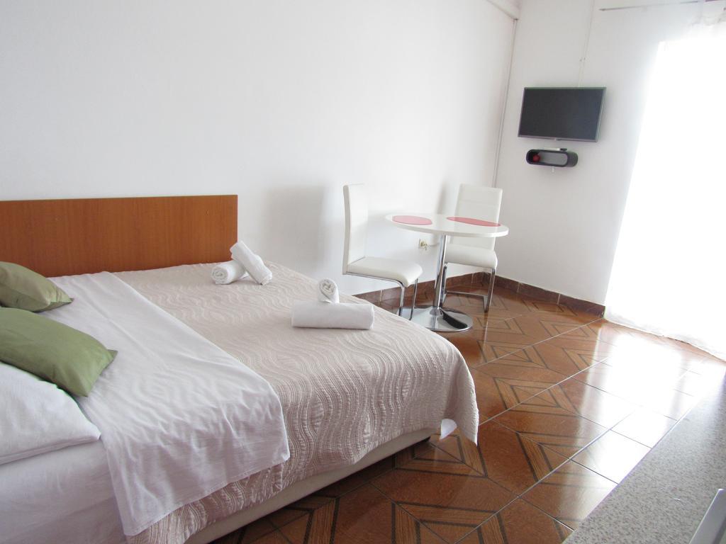 Apartments Renjak Sukosan Room photo